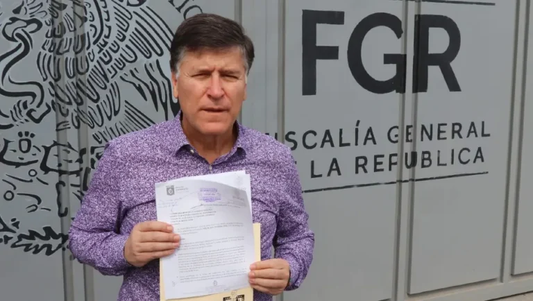 Ratifica NL denuncia ante FGR contra refinería de Cadereyta