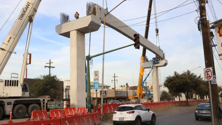 Colocan la primera dovela de la Línea 6 del Metro en avenida Madero