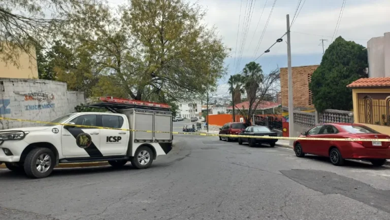 Detienen a hombre por asesinato de su esposa en Santa Catarina