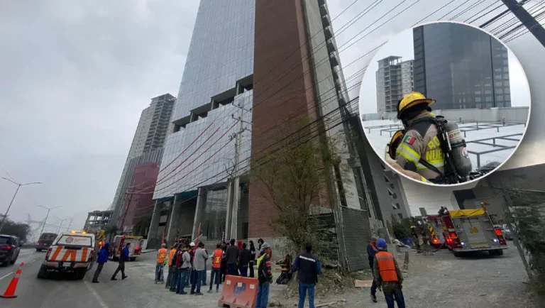 Desalojan a 52 personas por incendio en edificio en Monterrey