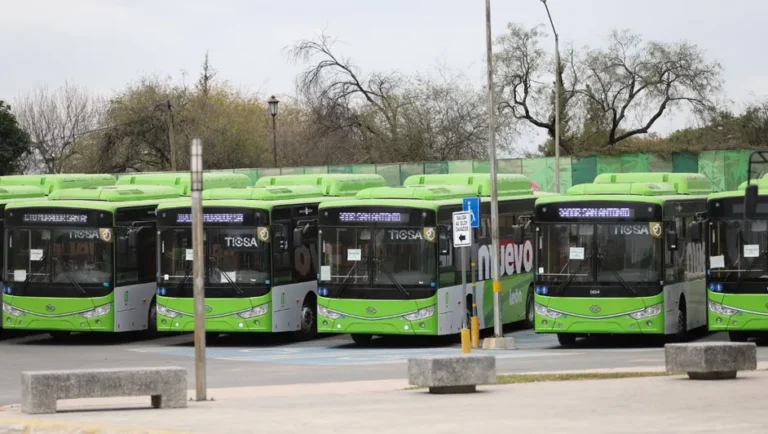 Arriban a Nuevo León 200 nuevas unidades de transporte público