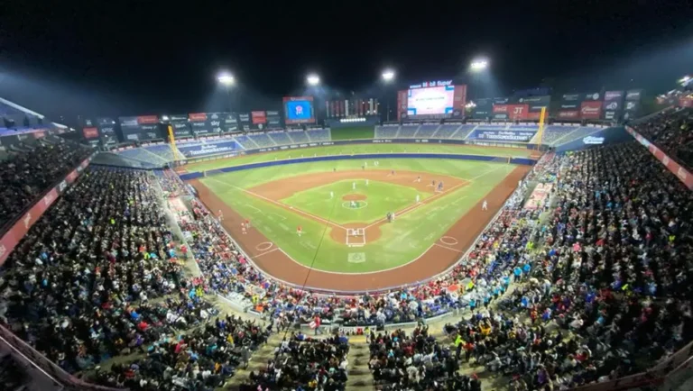 Sultanes Femenil impone récord mundial de asistencia