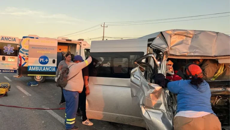 Reportan 14 lesionados tras choque sobre carretera Miguel Alemán en Pesquería