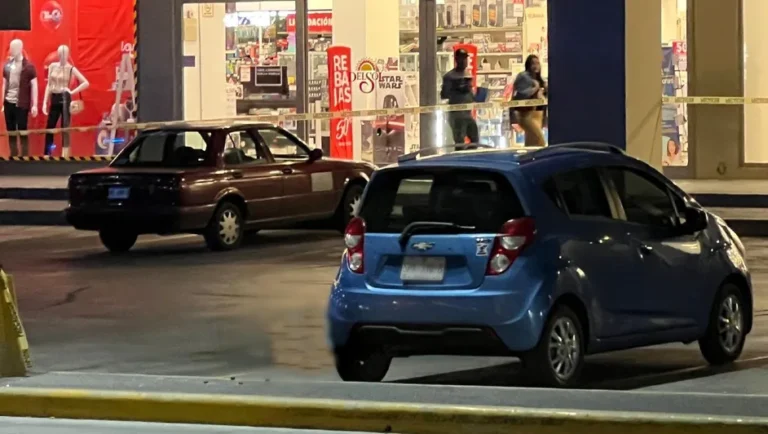 Asesinan a hombre al intervenir en discusión de pareja en Monterrey