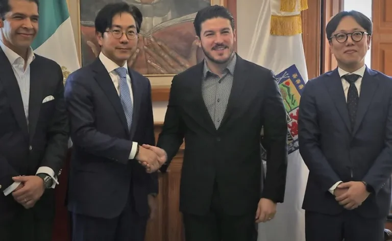 Samuel García se reúne con directivos de Samsung Latam; van por proyectos de electromovilidad y energía verde