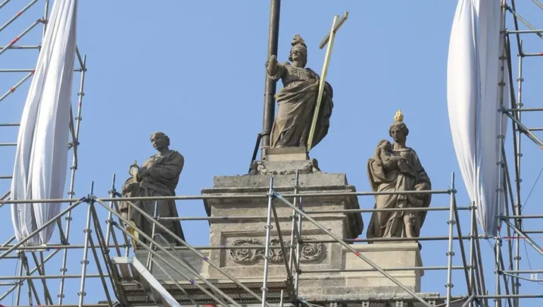 Develan ‘Las tres virtudes teologales’ en la Catedral Metropolitana