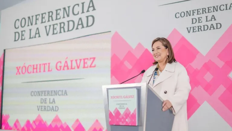 Xóchitl Gálvez pide a AMLO denunciar difamaciones en la Corte de EU