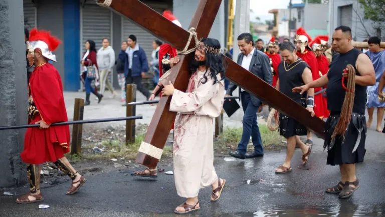 Vía Crucis en la parroquia Goretti cumplirá 60 años en Monterrey