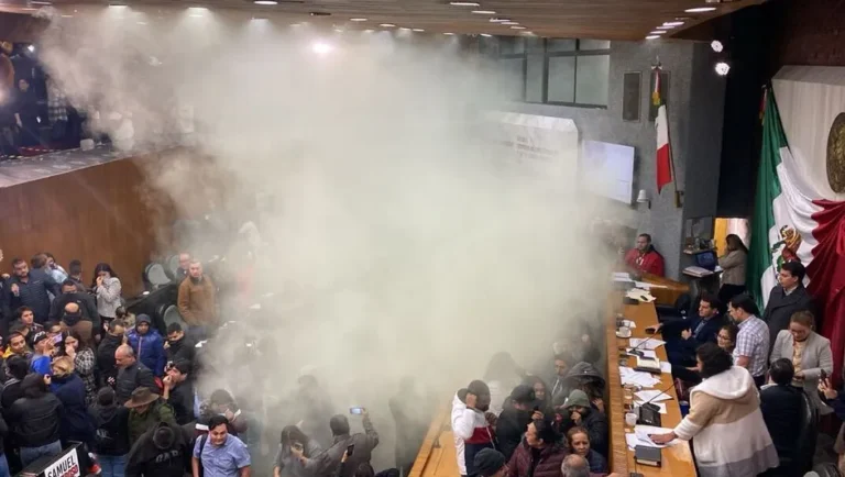 Personas que irrumpieron en el Congreso de NL serán vinculadas a proceso