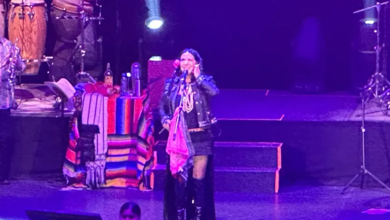 Lila Downs conquista a fans con su concierto en Monterrey