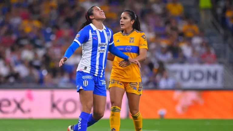 Rayadas y Tigres empatan sin goles en el Clásico Regio Femenil