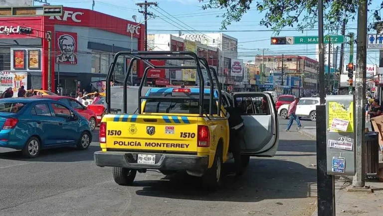 Reportan persecución en el centro de Monterrey; hay dos detenidos con drogas