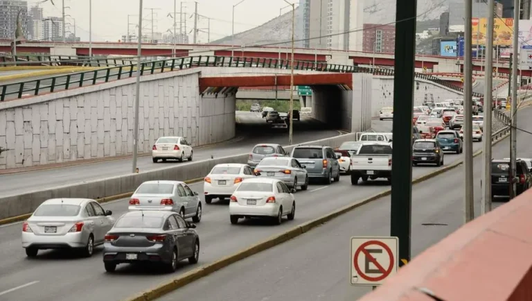 Gobierno de Nuevo León descarta plan de cobro a automovilistas