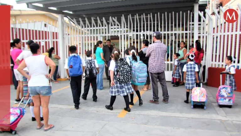 Informan a cuántos grados se suspenden clases en NL ante ola de calor