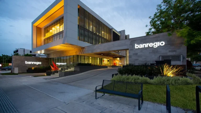 Banregio y Hey Banco utilizan la tecnología para crecer a doble dígito