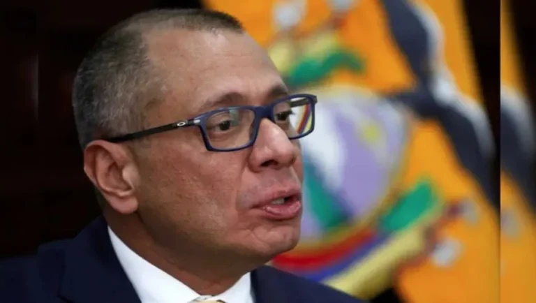 México pide a Ecuador salvoconducto de Jorge Glas para trasladarlo a un tercer país