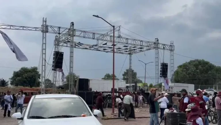 Cae lona durante evento de campaña de candidato de Morena en Edomex; reportan 58 heridos