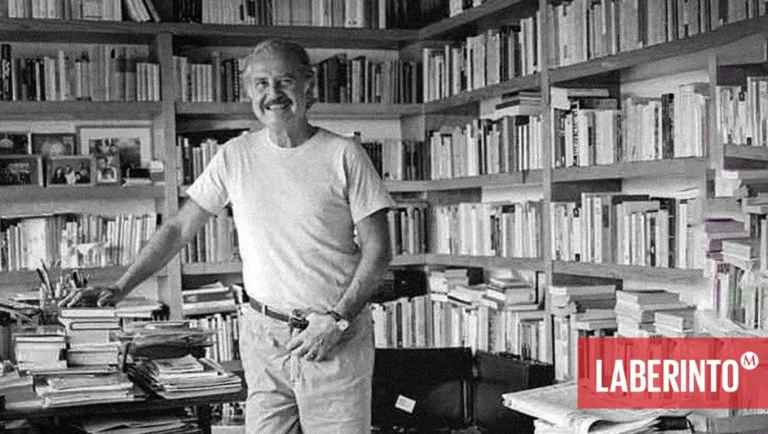 La biblioteca de Carlos Fuentes, varada en el puerto de Londres