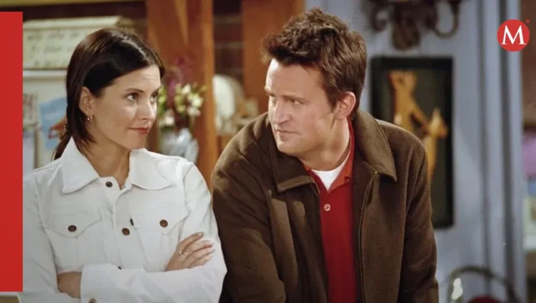 Courtney Cox asegura hablar con Matthew Perry