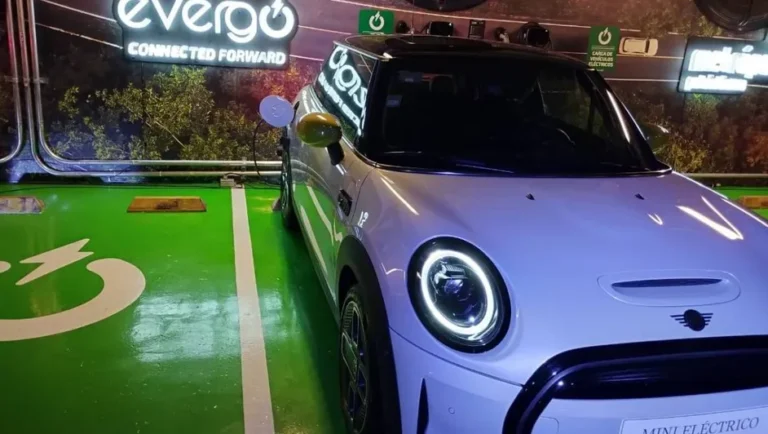 Evergo negocia con BYD para instalar cargadores en México