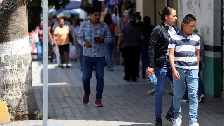 Prevén altas temperaturas y chubascos para este martes en NL