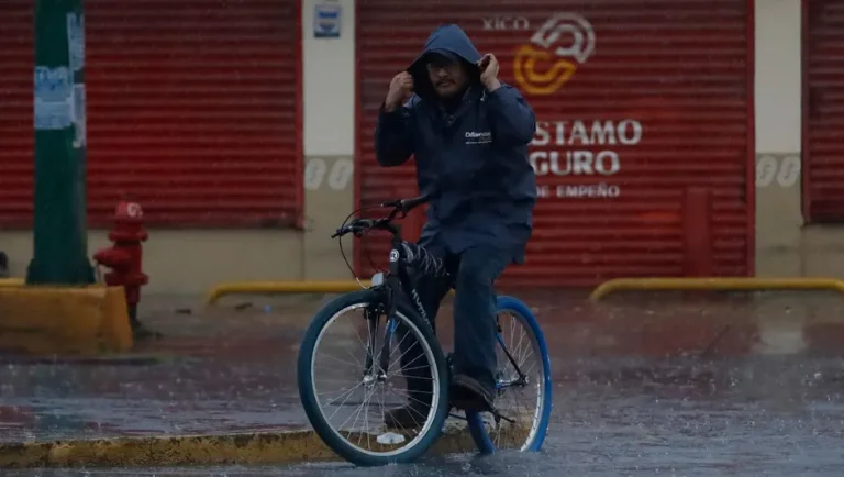 Prevén que lluvia se intensifique durante este viernes en Monterrey