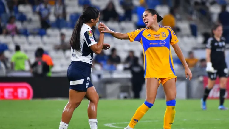 Rayadas y Tigres igualan 0-0 en la ida del Campeón de Campeones Femenil