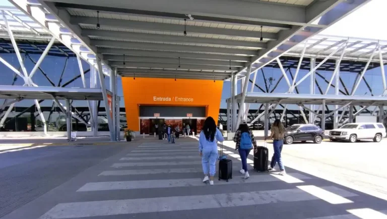 Ubican a familia de cubanos reportada como desaparecida en Aeropuerto de Monterrey