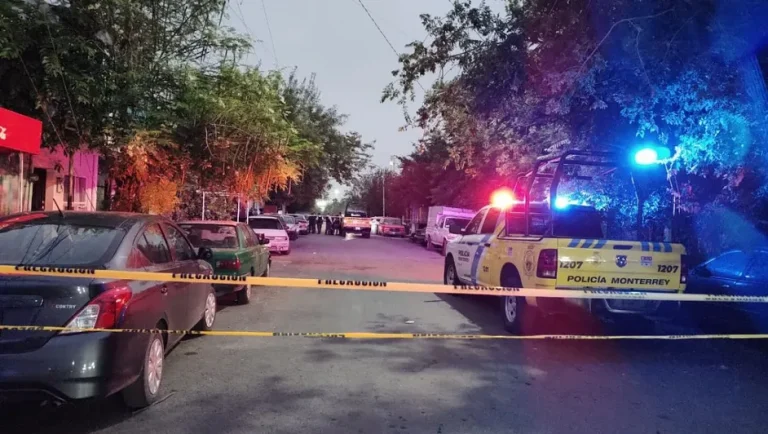 Asesinan a joven en calles de la colonia Venustiano Carranza en Monterrey