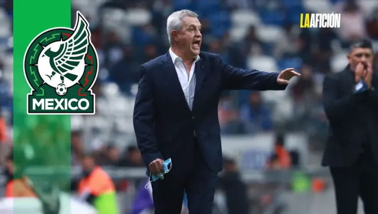 Javier Aguirre se acerca al banquillo de la Selección Mexicana