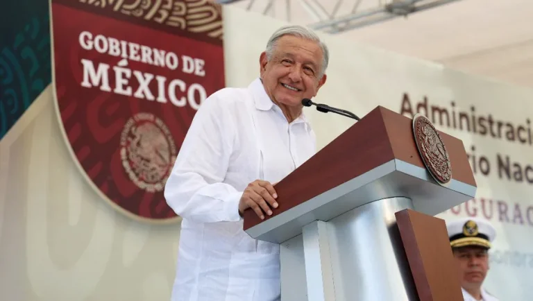 AMLO inicia transmisión de spots previo a sexto informe de gobierno