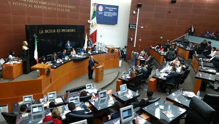 Aprueban reparto de plurinominales en Senado