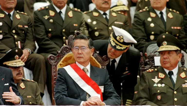 Alberto Fujimori, el autócrata vanguardista que gobernó Perú por diez años