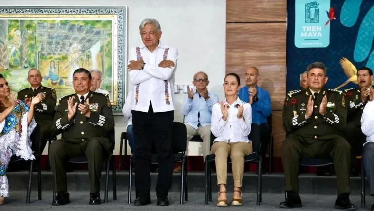 AMLO agradece a pueblo de México y fuerzas armadas en el último acto de su gira de despedida