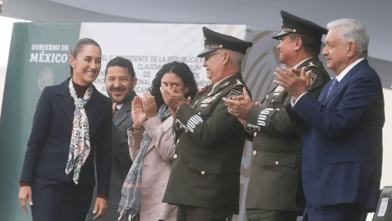 Sheinbaum ofrece discurso ante miles de miembros de Fuerzas Armadas