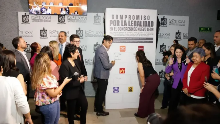 Diputados firman pacto por la legalidad en Nuevo León