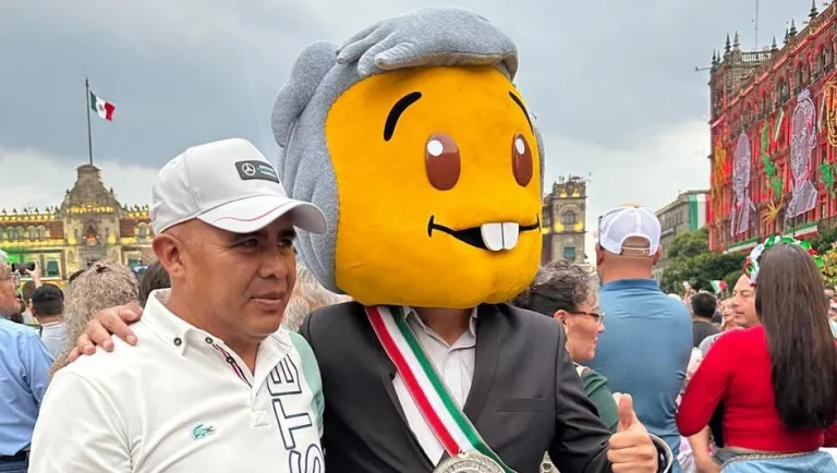 AMLO es el mejor presidente de la historia, afirman asistentes al Grito de Independencia