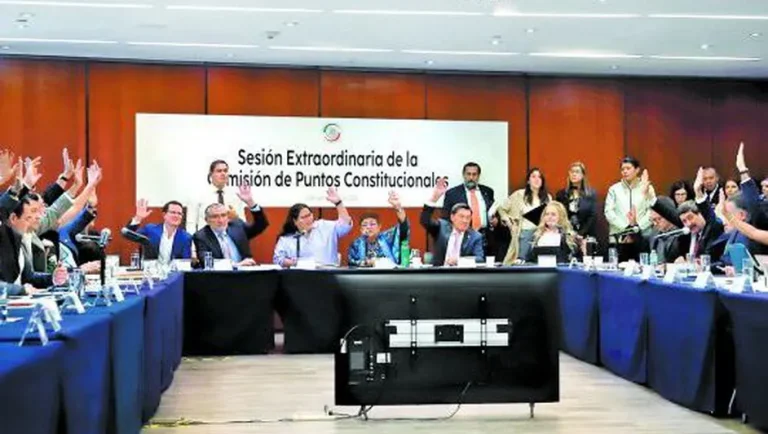 Prevé 4T reforma rápida, pero jueza ordena parar todo