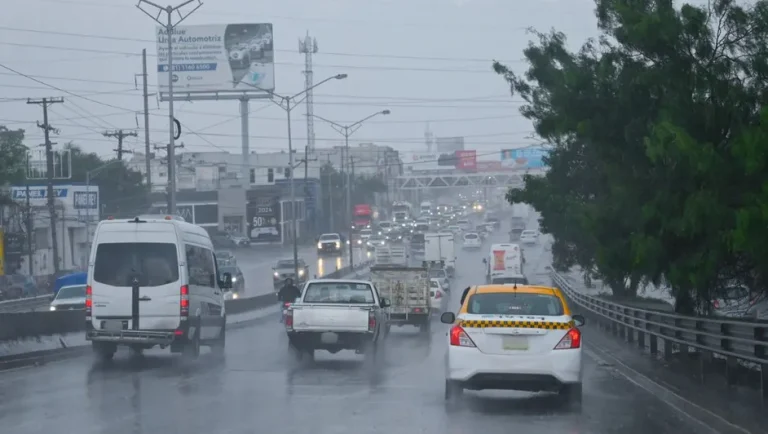 Pronostican lluvias ocasionales durante este martes en Nuevo León