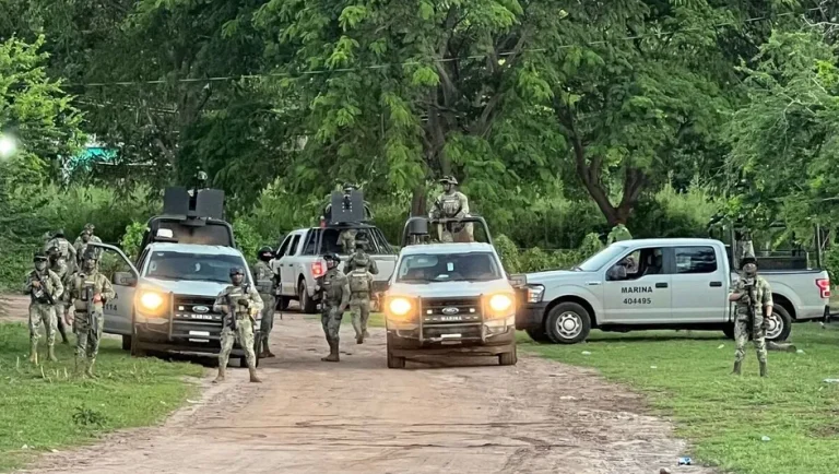 Semar asegura predio, vehículos y armamentos en Culiacán, Sinaloa