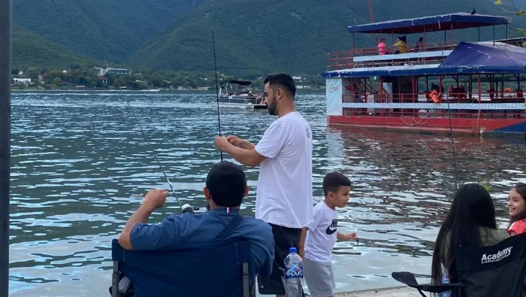 Registra presa La Boca una alta cantidad de turistas este domingo