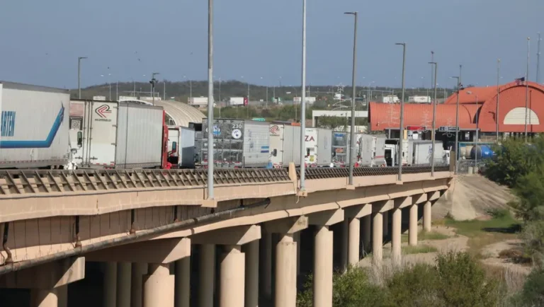 Puente Colombia ampliará su horario de servicio tras bloqueos en Laredo