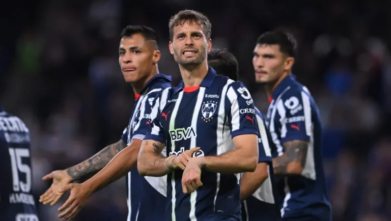 Monterrey logra ventaja sobre Pumas en la ida de los cuartos de final 