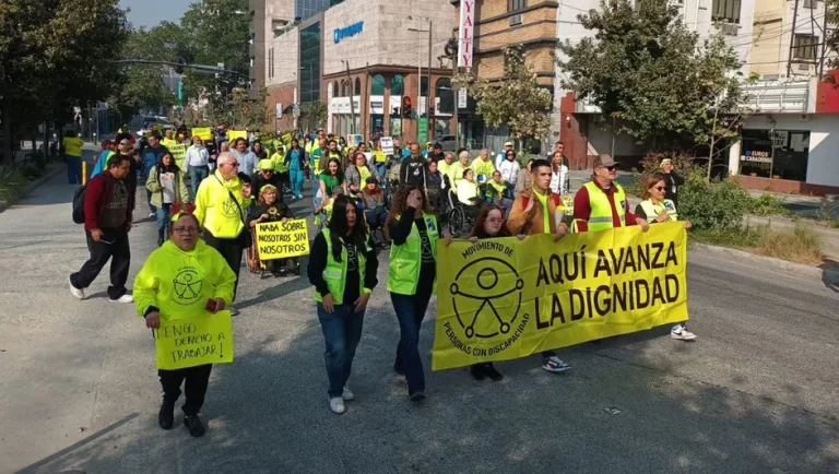 Marchan en Monterrey por la inclusión y respeto para personas con discapacidad