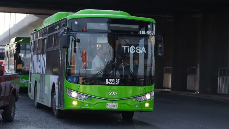 CEDHNL pide suspender aumento a tarifas del transporte público