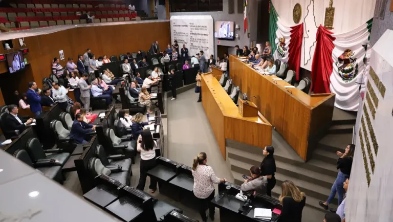 Diputados buscan elevar a rango constitucional sesiones híbridas
