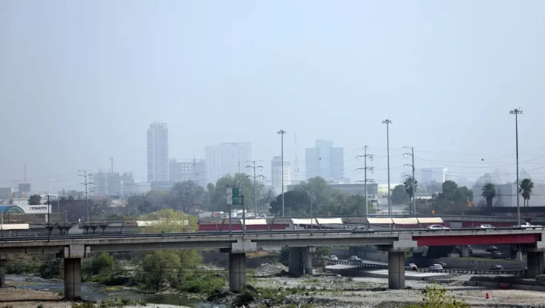 Diputados piden actuar contra contaminación en Nuevo León