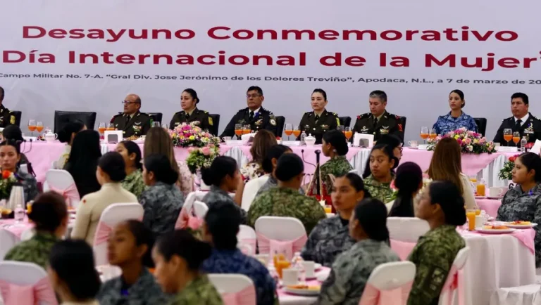 Reconocen en Nuevo León a mujeres del Ejército Mexicano, Fuerza Aérea y Guardia Nacional