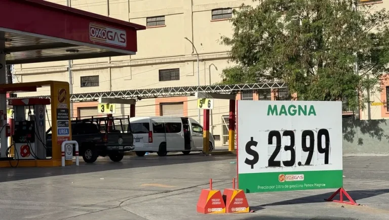 Gasolineras en NL respetan tope de 24 pesos el litro de gasolina