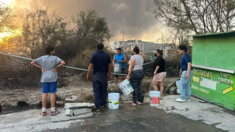 Combate a incendios deja sin agua zona poniente y norponiente del Área Metropolitana de Monterrey